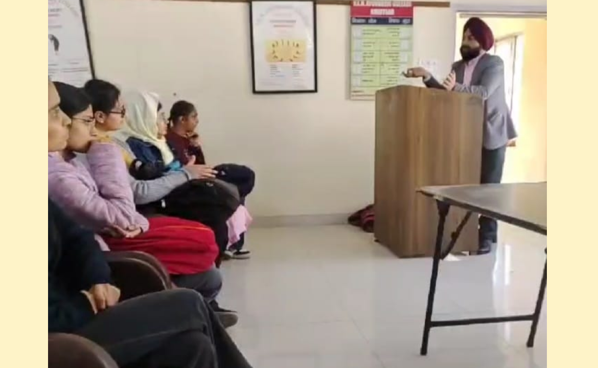 Guest-Lecture-On-Women-Hygiene-Webinar-and-Events-At-Lakshmi-Narayan-College-In-Amritsar-Punjab
