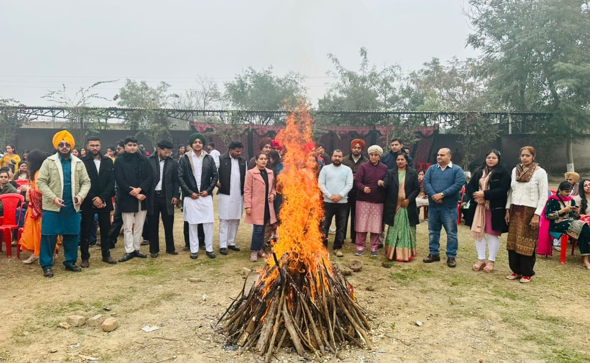 Lohri-Celebrations-and-Events-At-Lakshmi-Narayan-College-In-Amritsar-Punjab